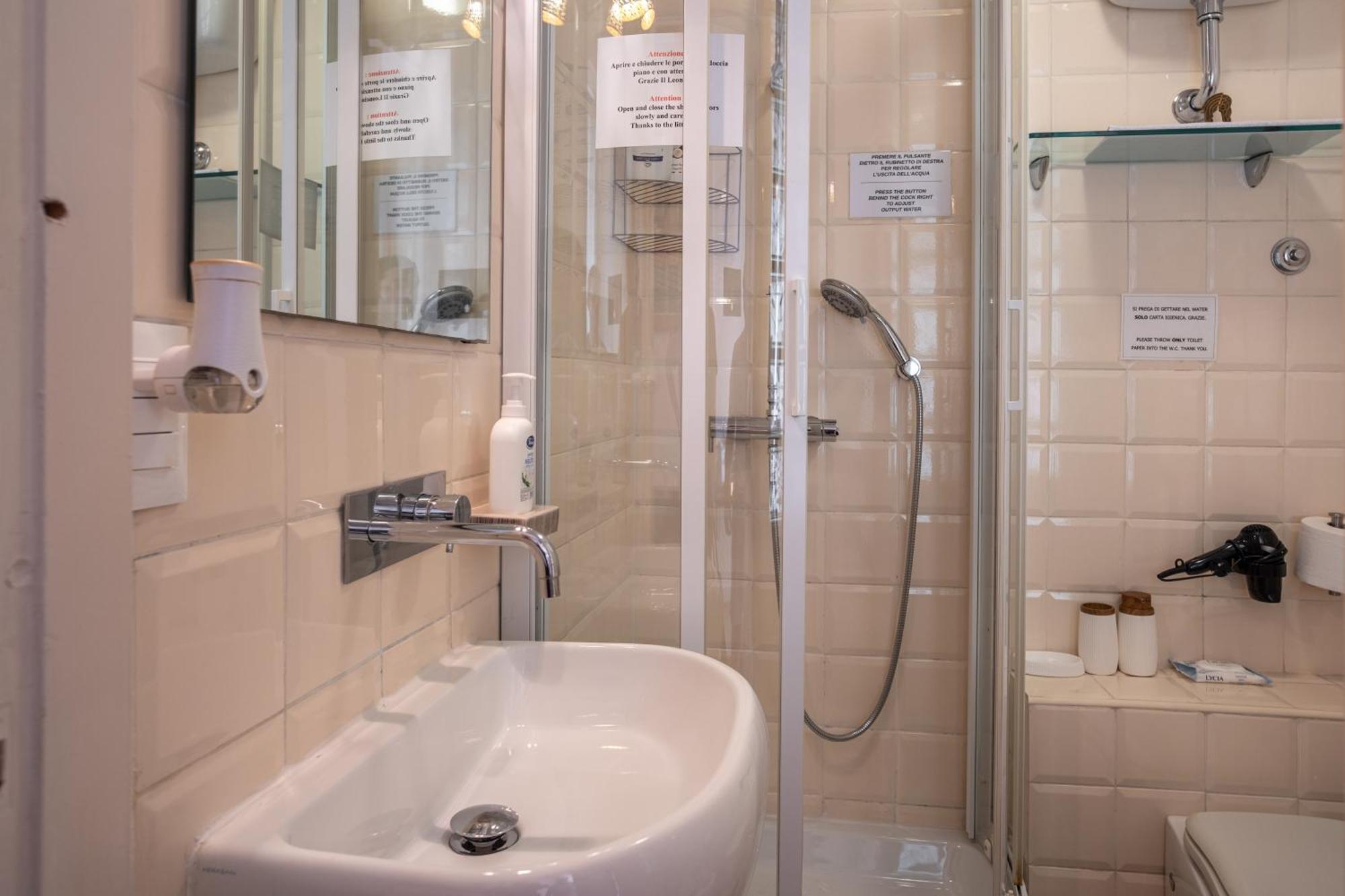 Bed and Breakfast Il Leoncino Рим Экстерьер фото